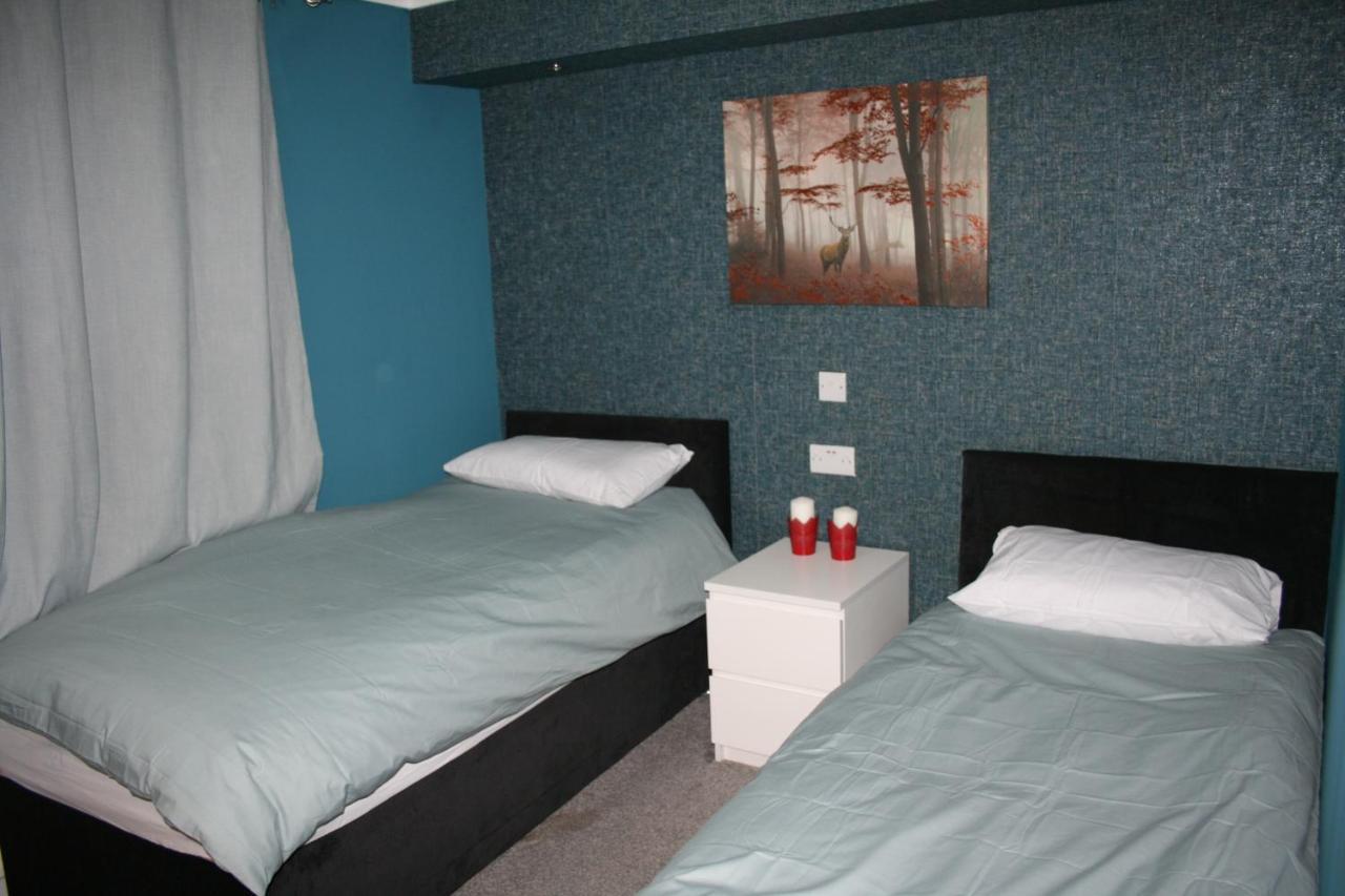White Rose Hotel And Restaurant Leeds  Zewnętrze zdjęcie
