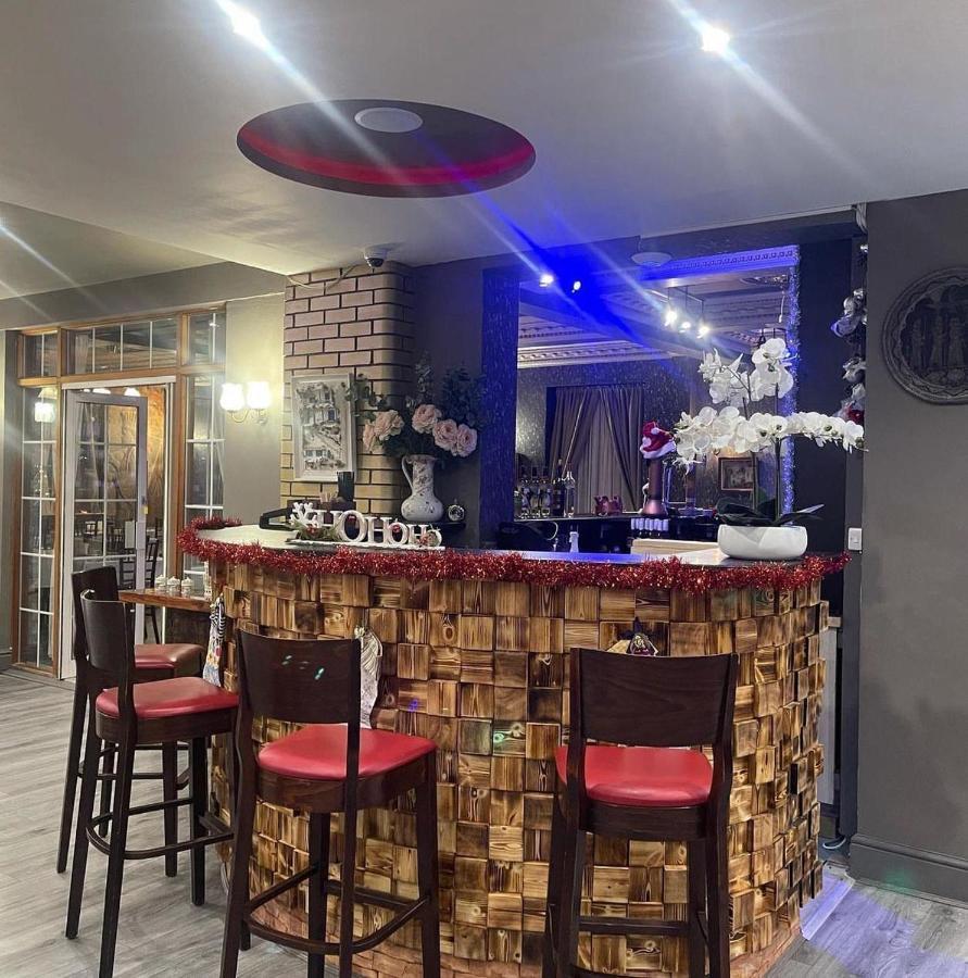 White Rose Hotel And Restaurant Leeds  Zewnętrze zdjęcie